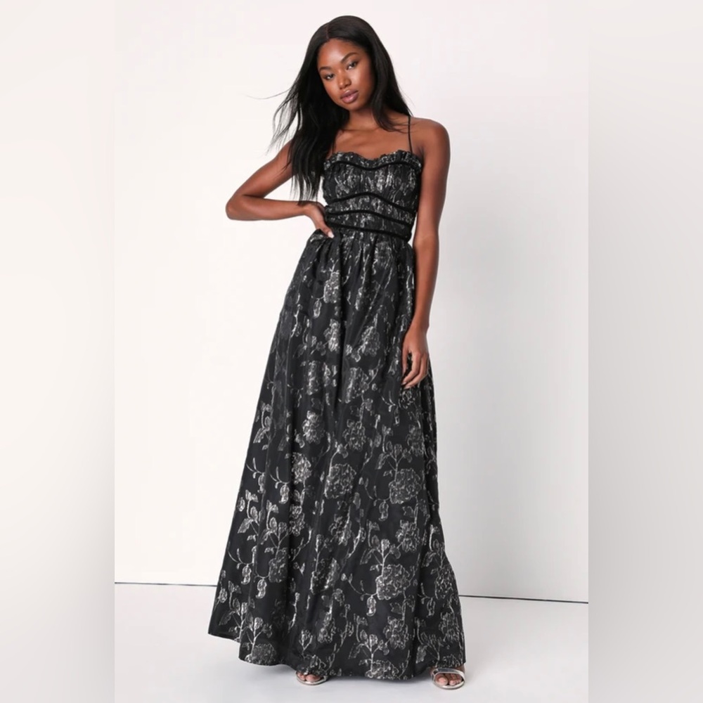 Lulu’s Black with Silver Floral Gown